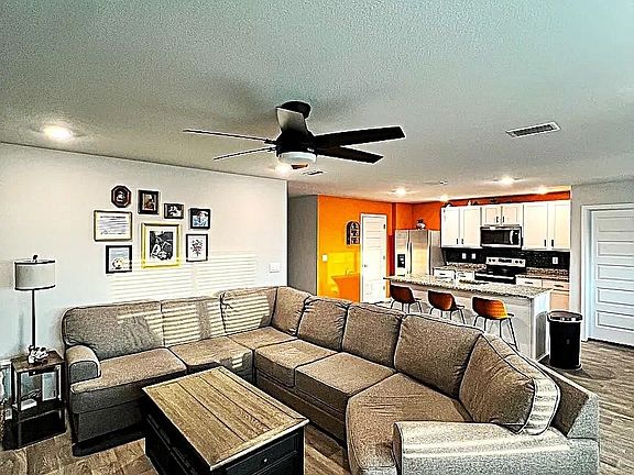 5th image of 23915 Veranda Cir