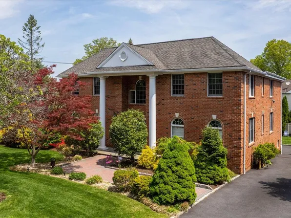 1 D'Alessio Court, Scarsdale, NY 10583