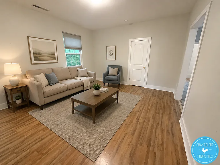 210 Bond St — Photo 6
