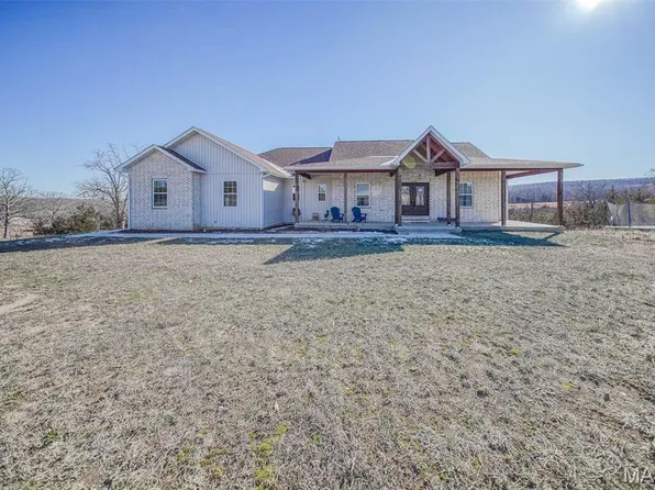 15574 Meadows Dr, Rolla, MO 65401