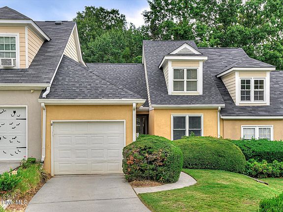 2nd image of 2827 Springwood Drive