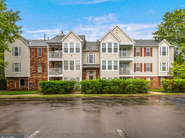 47 Inverness Cir, Marlton, NJ 08053