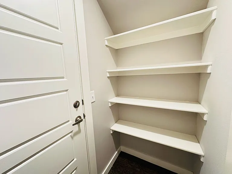 2116 Camino Del Plaza Ln — Photo 33