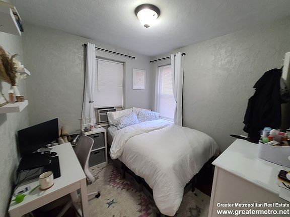 4th image of 35 Charter St #2