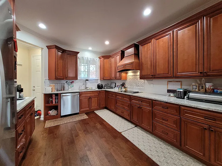 1035 Maya Ct — Photo 23