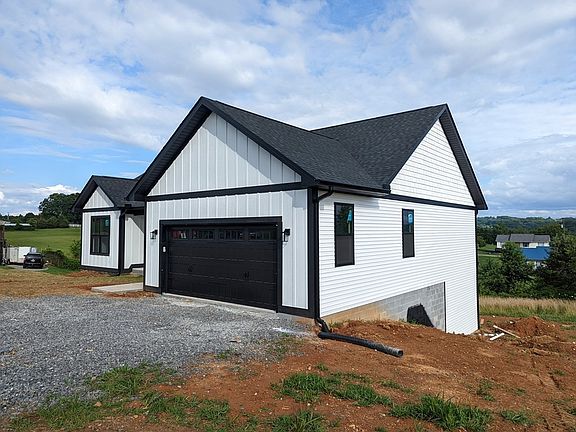 5th image of 735 Tuckahoe View Trl