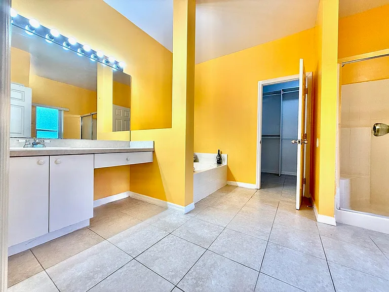 332 SW Glenwood Dr — Photo 11