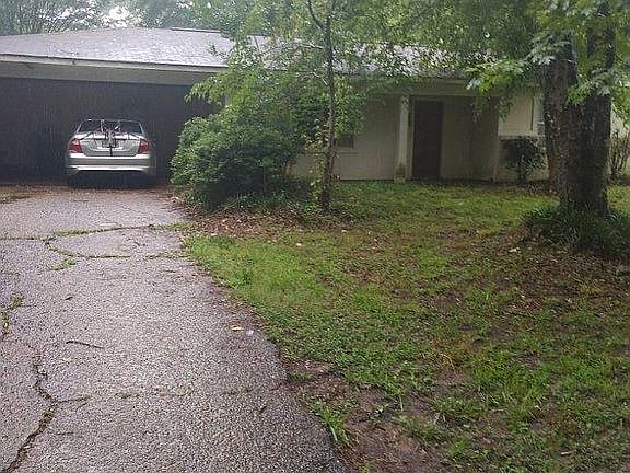 2nd image of 3012 S Lamar Blvd