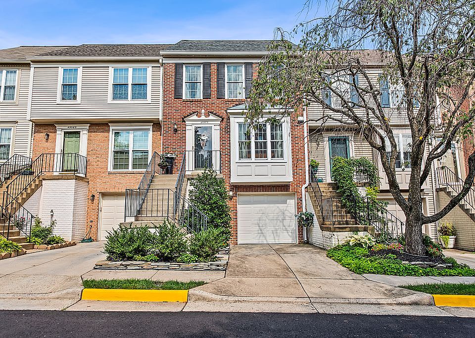 1st image of 45583 Hutchens Sq