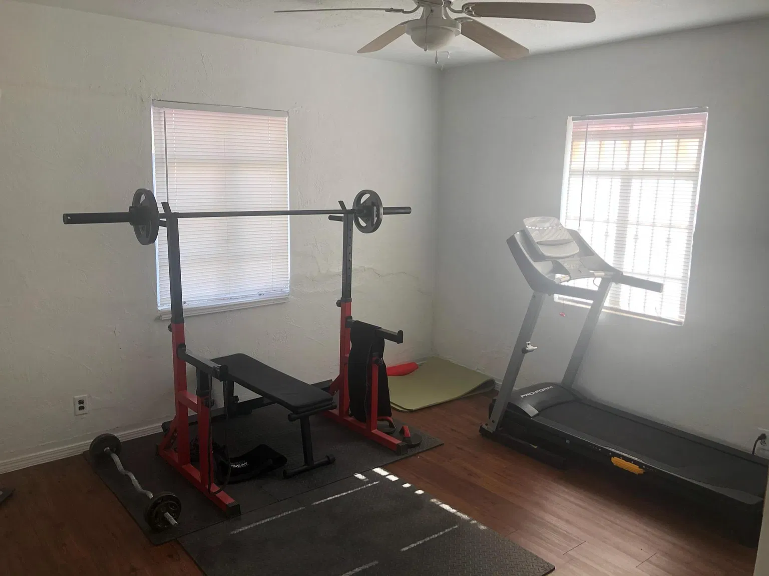 2 bed, 930 sqft, $1,200 — Photo 4