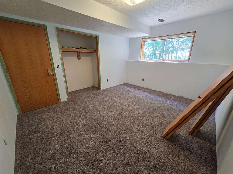 E11975 E Robin Rd — Photo 40
