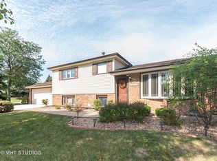 16672 Beacon Ln, Orland Hills, IL 60487