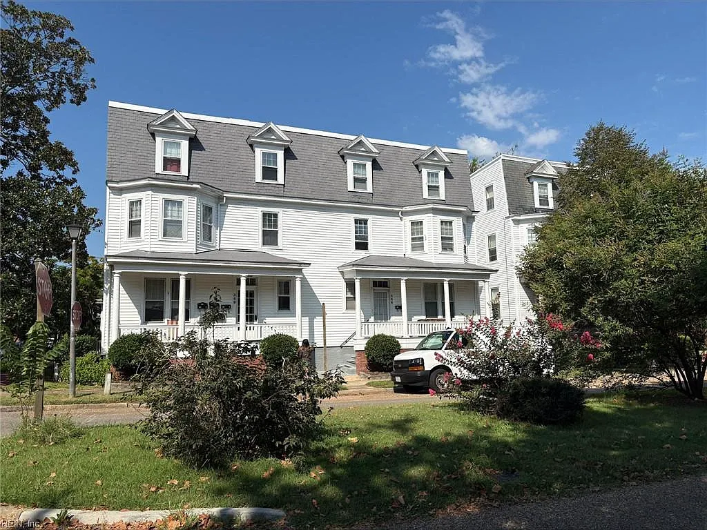348 Washington ST — Photo 1