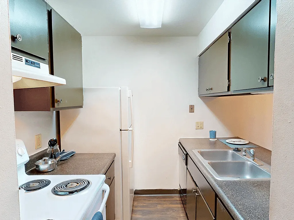 Woodhollow Apartments — Photo 3