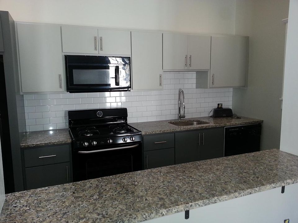 kitchen/breakfast bar