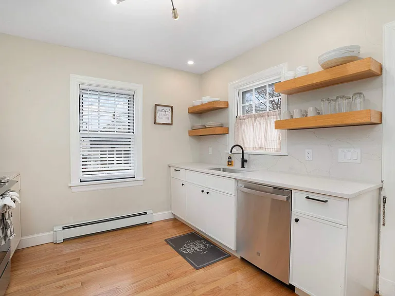 45 Ayrault St #5 — Photo 16
