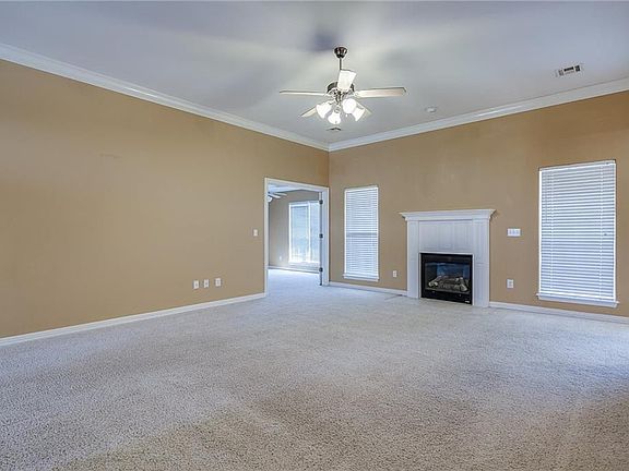 5th image of 3909 SW Blackberry St