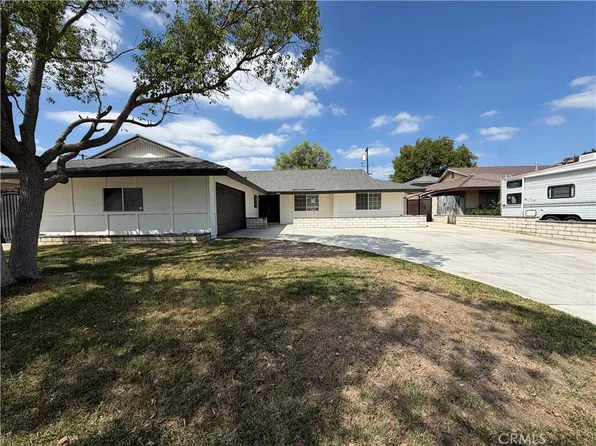 10961 Endicott Dr, Riverside, CA 92505