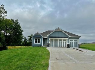 13503 Oakridge Dr, Kearney, MO 64060