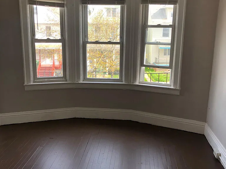 293 Bird Ave #2 — Photo 2