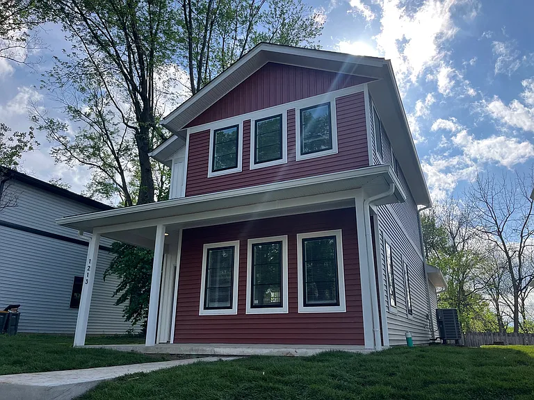 1213 N Madison St — Photo 4