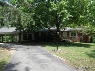 102 Allen Mountain Dr, Black Mountain, NC 28711