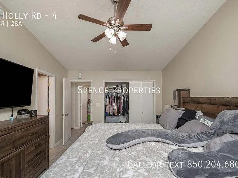 4 Holly Rd #4 — Photo 12