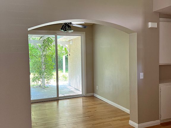 2nd image of 27113 Waterford Dr
