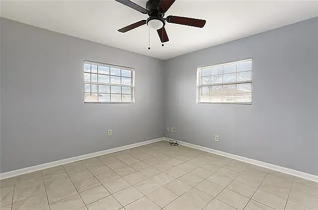 2 bed, 1300 sqft, $1,300 — Photo 2