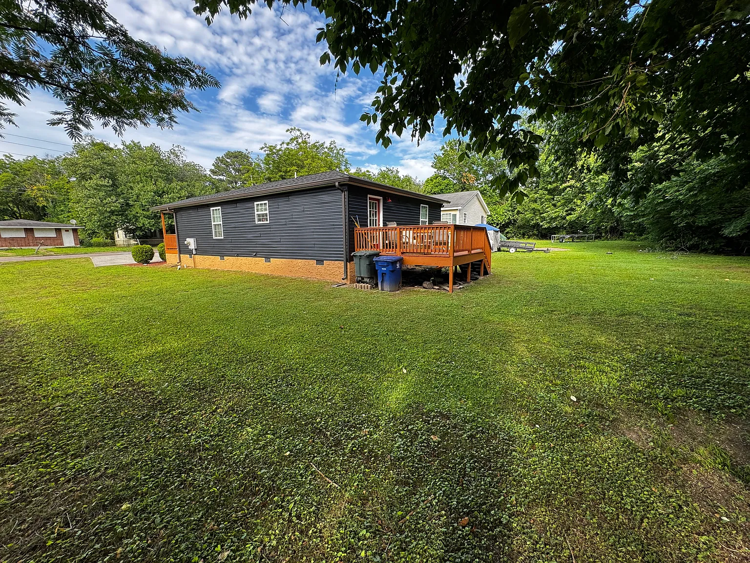 3 bed, 1277 sqft, $2,000 — Photo 3