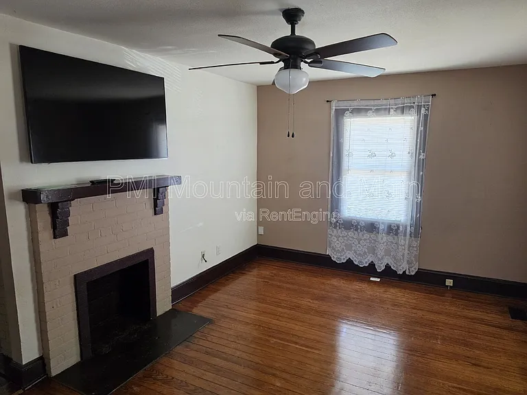 309 Dennis St — Photo 7