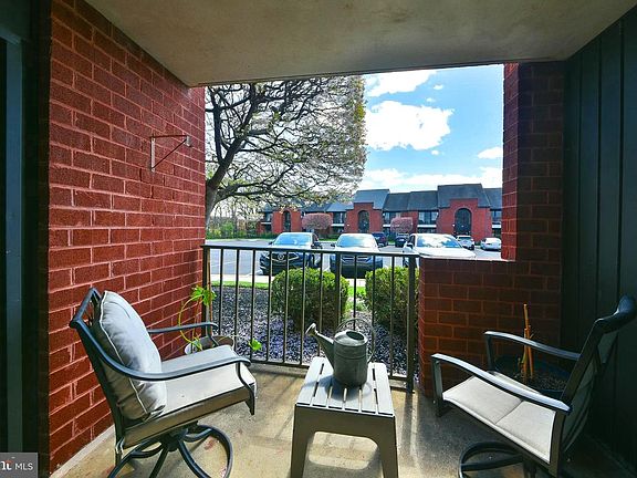 5th image of 2015 Welsh Rd APT E69