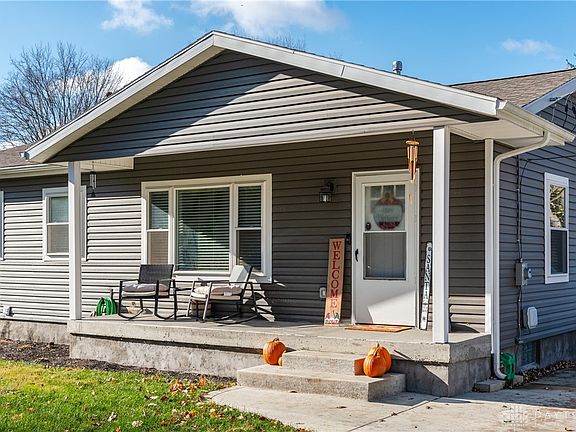 4th image of 456 Eavey St