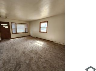 6336 W Hampton Ave, Milwaukee, WI 53218