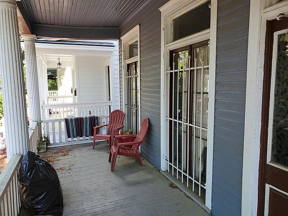 4th image of 514 E Waldburg St #A