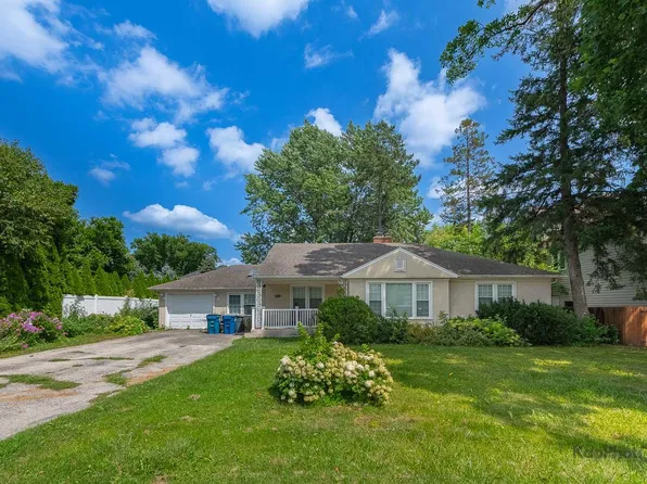 937 S Madison St, Hinsdale, IL 60521