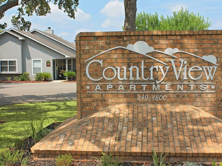 Country View Apartments — Photo 42