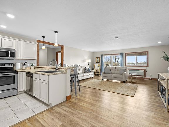 4th image of 80 Twin Oaks Shr Unit 21