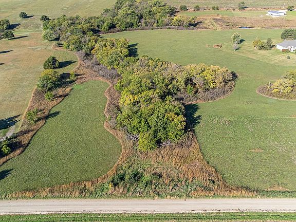 2nd image of 1557 Quail Rd