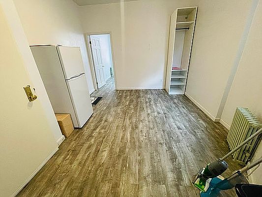 3rd image of 43 Henry St #5U
