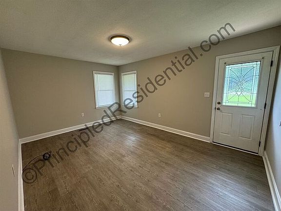 3rd image of 2079 Boggs St