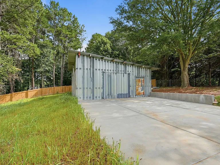 7134 Williams Rd — Photo 2