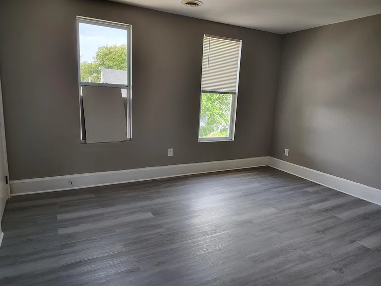 1217 Grand Ave — Photo 14