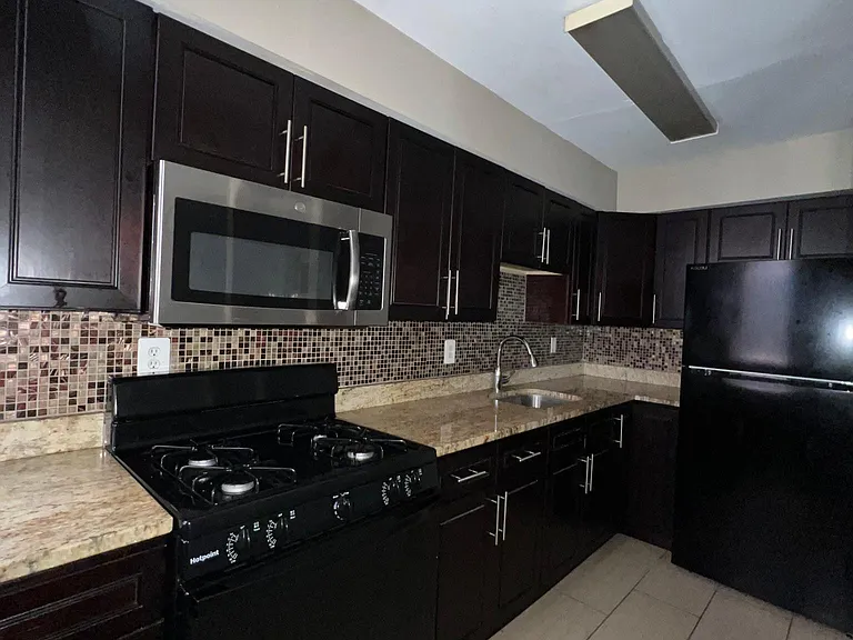 4701 Chestnut St #1-B — Photo 2