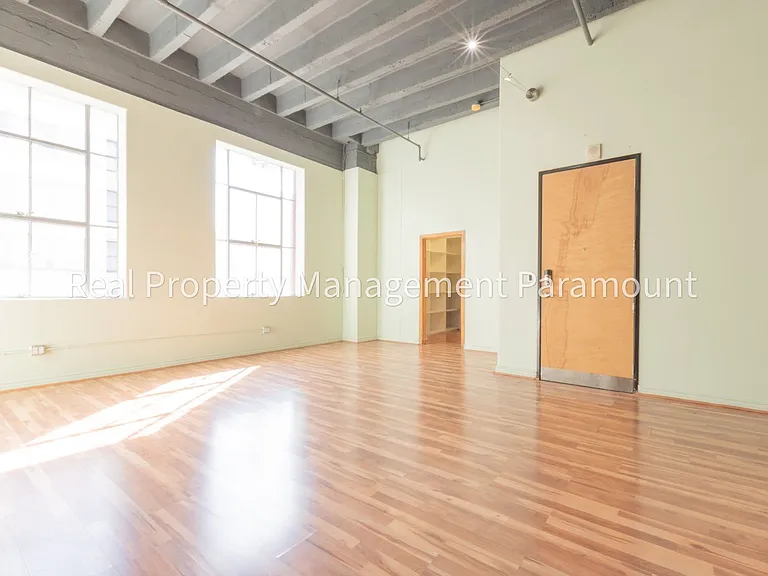 312 W 5th St #213 — Photo 5