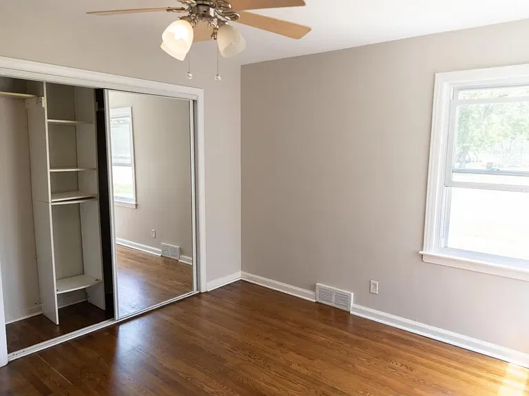 26359 Barrington St — Photo 9