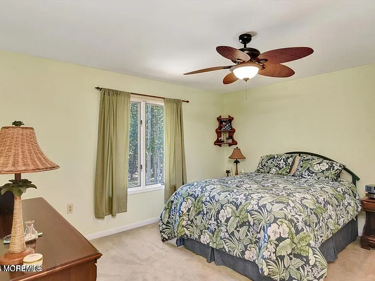 14 Bittersweet Dr — Photo 23