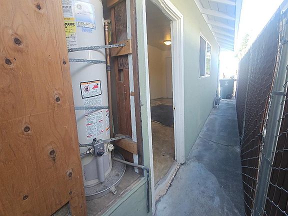 5th image of 512 Hurlingame Ave