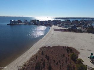 24 Cove Point Rd, Toms River, NJ 08753