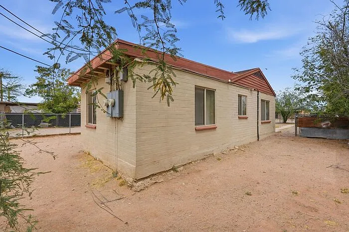 2520 E Cameron Vis — Photo 22